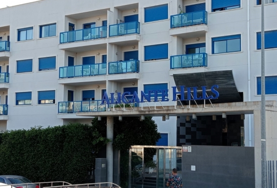 Reventa - Apartamento / piso - Alicante -  Urbanización