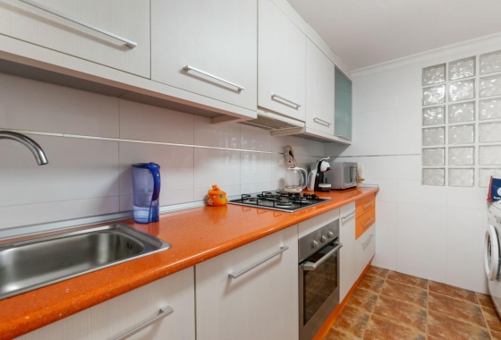 Resale - Apartment / flat - La Mata