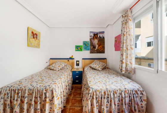 Resale - Apartment / flat - La Mata