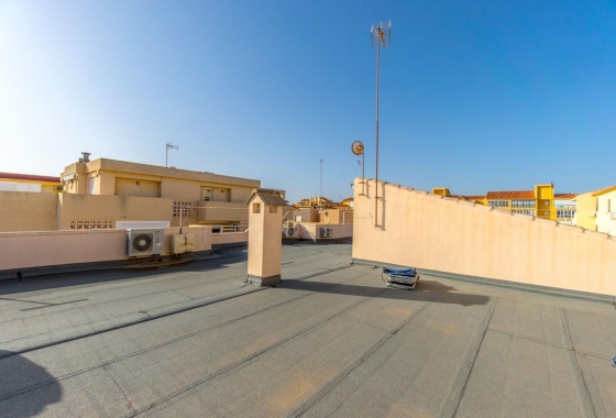 Resale - Apartment / flat - La Mata