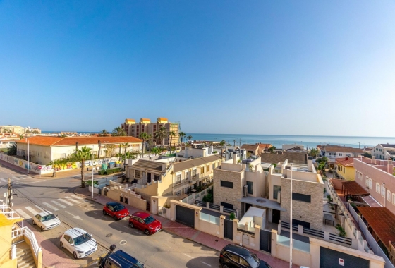Resale - Apartment / flat - La Mata