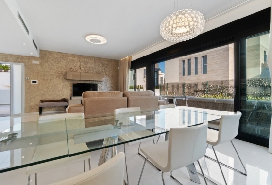 Resale - Villa - Campoamor