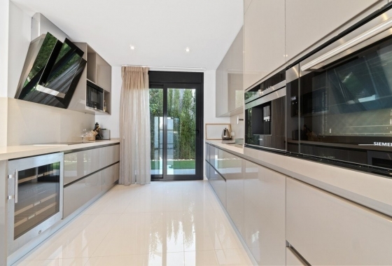 Resale - Villa - Campoamor