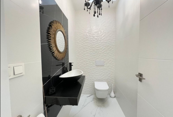 Rynek Wtórny - Willa - La Mata