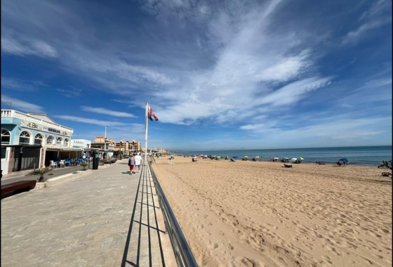 Rynek Wtórny - Willa - La Mata