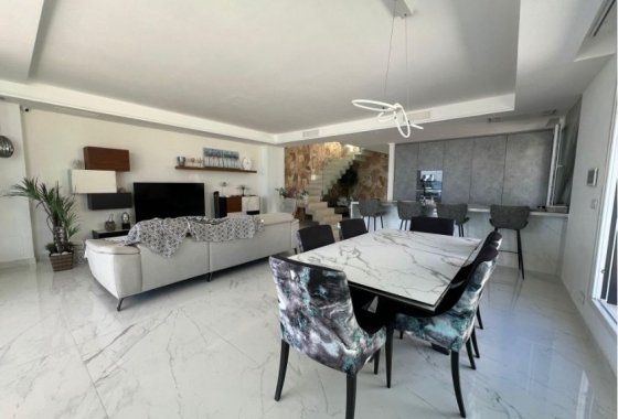 Rynek Wtórny - Willa - La Mata