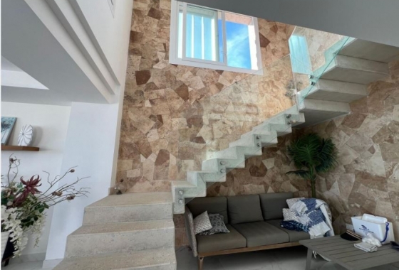 Rynek Wtórny - Willa - La Mata