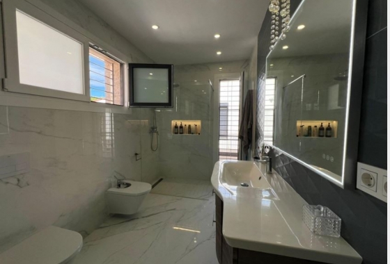 Rynek Wtórny - Willa - La Mata