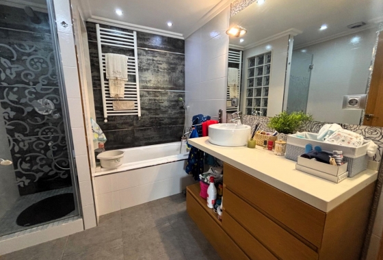 Rynek Wtórny - Poddasze - Santa Pola