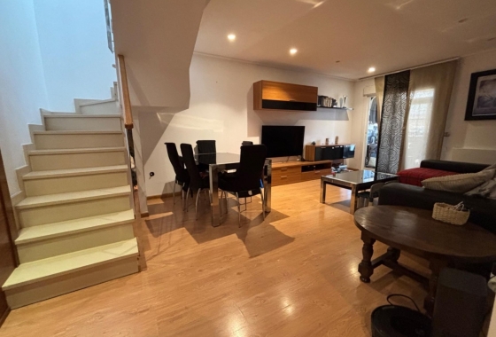 Rynek Wtórny - Poddasze - Santa Pola