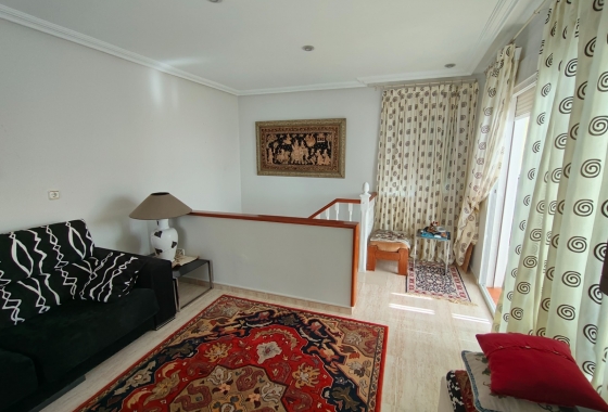 Rynek Wtórny - Willa - Guardamar del Segura - Urbanizaciones