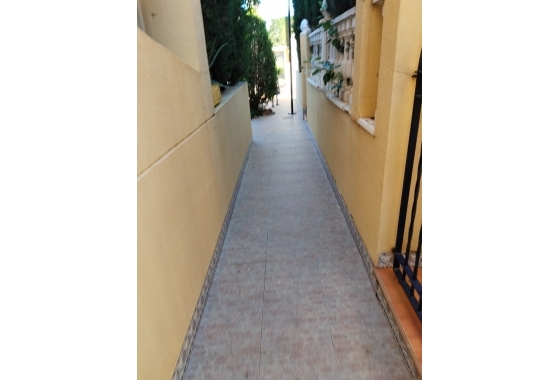 Rynek Wtórny - Willa - Guardamar del Segura - Urbanizaciones