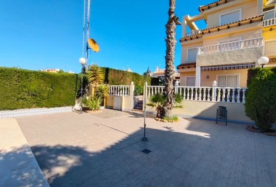 Rynek Wtórny - Willa - Guardamar del Segura - Urbanizaciones