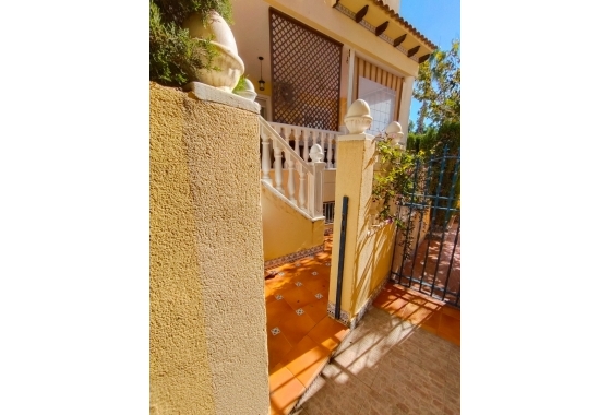 Rynek Wtórny - Willa - Guardamar del Segura - Urbanizaciones