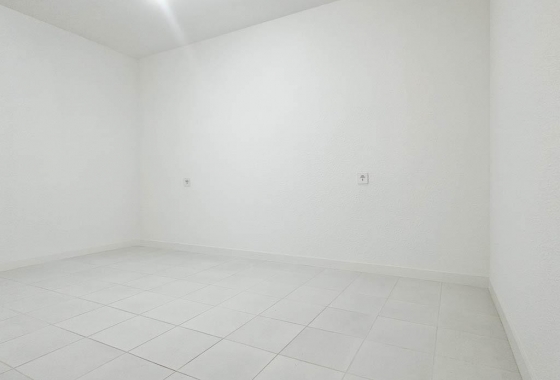 Reventa - Apartamento / piso - Santa Pola