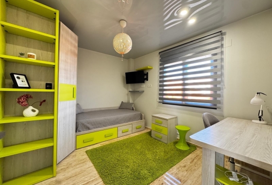 Rynek Wtórny - Poddasze - Torrevieja - Torrevieja - Playa de los Locos