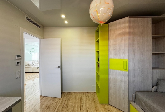 Rynek Wtórny - Poddasze - Torrevieja - Torrevieja - Playa de los Locos