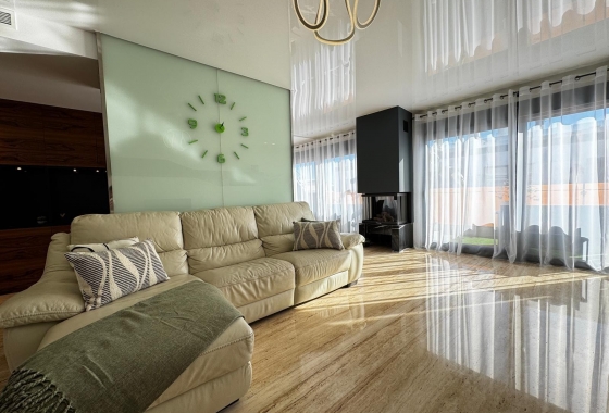 Rynek Wtórny - Poddasze - Torrevieja - Torrevieja - Playa de los Locos