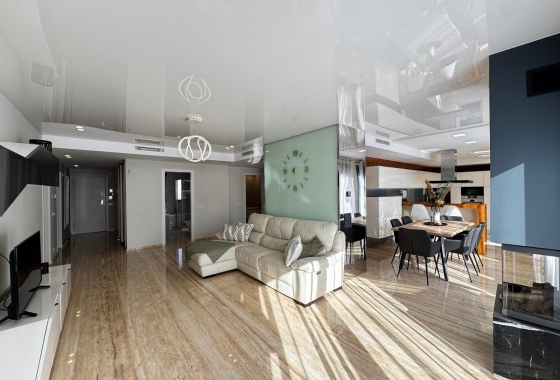 Rynek Wtórny - Poddasze - Torrevieja - Torrevieja - Playa de los Locos