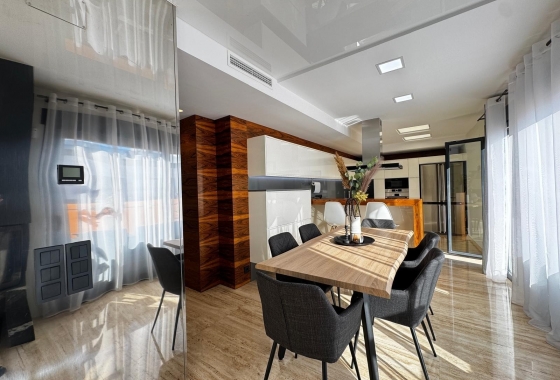 Rynek Wtórny - Poddasze - Torrevieja - Torrevieja - Playa de los Locos