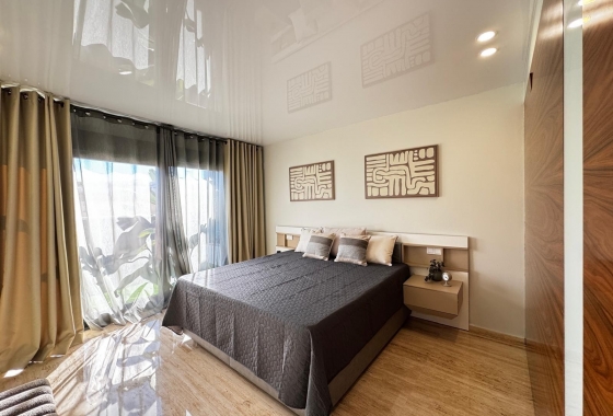 Rynek Wtórny - Poddasze - Torrevieja - Torrevieja - Playa de los Locos