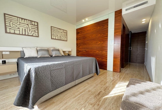 Rynek Wtórny - Poddasze - Torrevieja - Torrevieja - Playa de los Locos