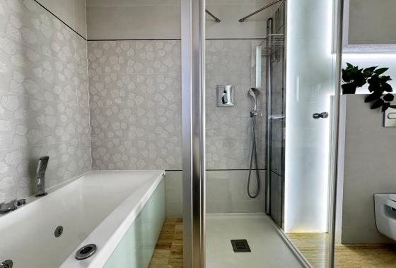 Rynek Wtórny - Poddasze - Torrevieja - Torrevieja - Playa de los Locos