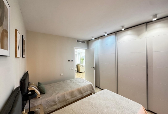 Rynek Wtórny - Poddasze - Torrevieja - Torrevieja - Playa de los Locos