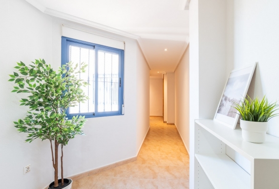 Rynek Wtórny - Poddasze - Torrevieja - Torrevieja - Playa del Cura