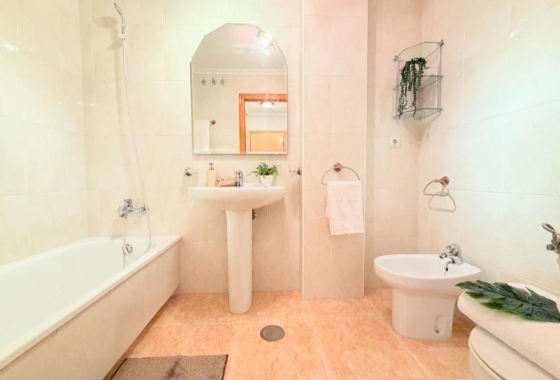 Rynek Wtórny - Poddasze - Torrevieja - Playa del Cura