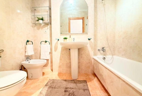 Rynek Wtórny - Poddasze - Torrevieja - Playa del Cura