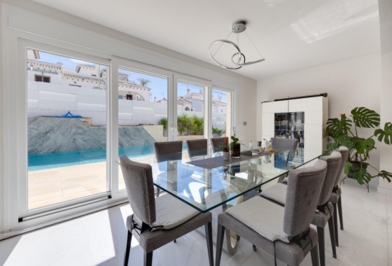 Rynek Wtórny - Willa - Torrevieja - Playa de La Acequion