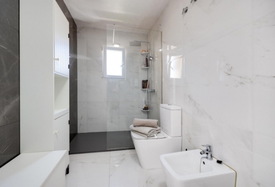 Rynek Wtórny - Willa - Torrevieja - Playa de La Acequion