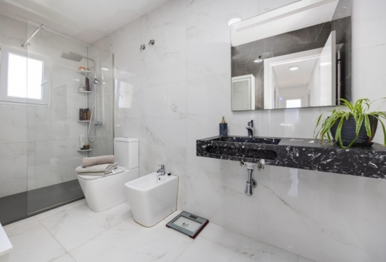 Rynek Wtórny - Willa - Torrevieja - Playa de La Acequion