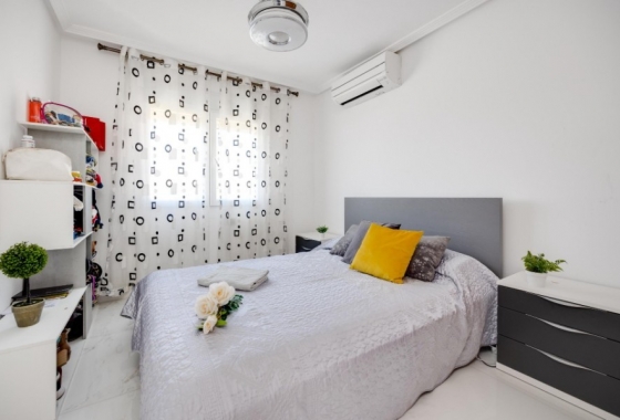 Rynek Wtórny - Willa - Torrevieja - Playa de La Acequion