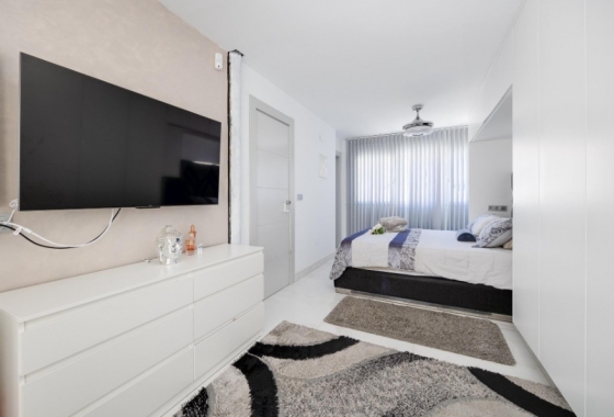 Rynek Wtórny - Willa - Torrevieja - Playa de La Acequion