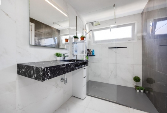 Rynek Wtórny - Willa - Torrevieja - Playa de La Acequion