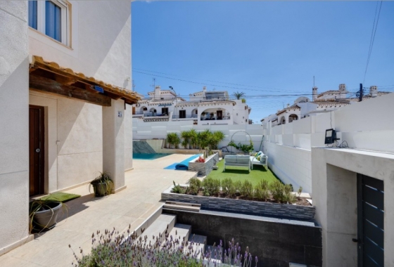 Rynek Wtórny - Willa - Torrevieja - Playa de La Acequion