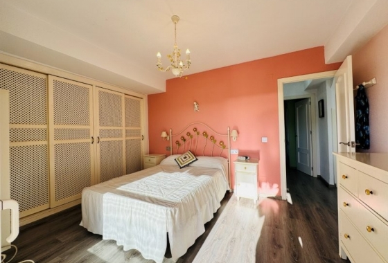 Rynek Wtórny - Poddasze - La Mata