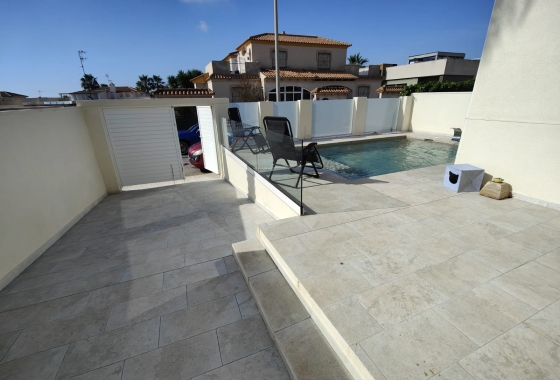 Rynek Wtórny - Willa - Torrevieja - Nueva Torrevieja - Aguas Nuevas