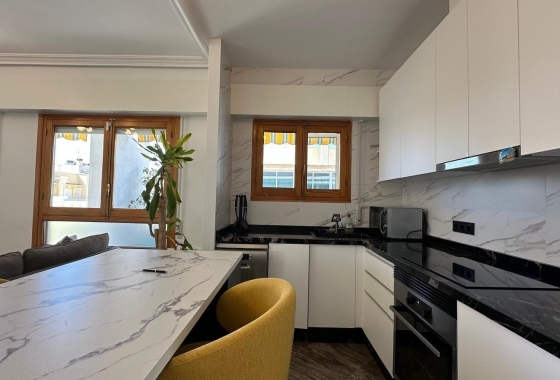 Rynek Wtórny - Poddasze - Torrevieja - Torrevieja - Playa del Cura