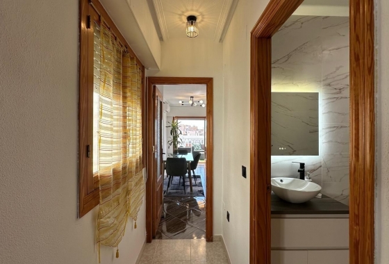 Rynek Wtórny - Poddasze - Torrevieja - Torrevieja - Playa del Cura