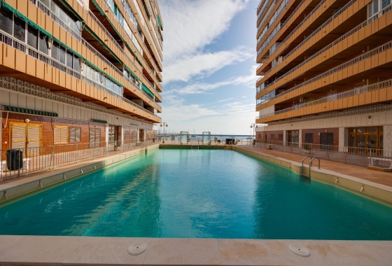 Resale - Apartment / flat - Torrevieja - Playa Acequion