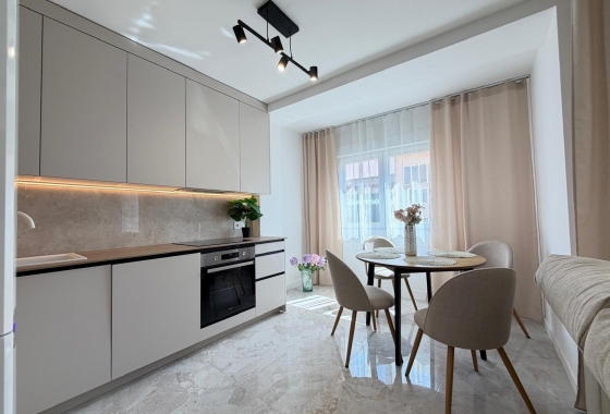 Rynek Wtórny - Poddasze - Torrevieja - Playa del Cura