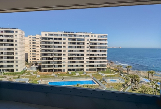 Resale - Apartment / flat - Punta Prima