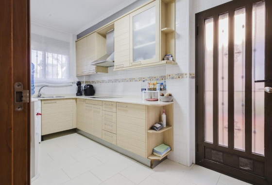 Rynek Wtórny - Willa - Torrevieja - Nueva Torrevieja - Aguas Nuevas