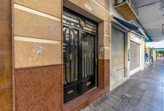 Resale - Apartment / flat - Torrevieja - City Center