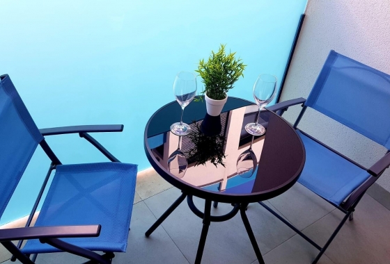 Reventa - Apartamento / piso - Torrevieja -  Urbanización