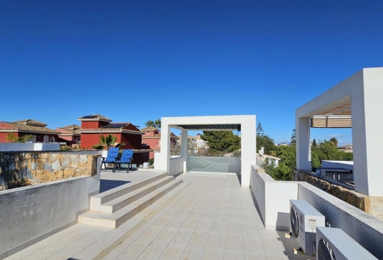 Resale - Villa - Orihuela Costa - Lomas de Cabo Roig
