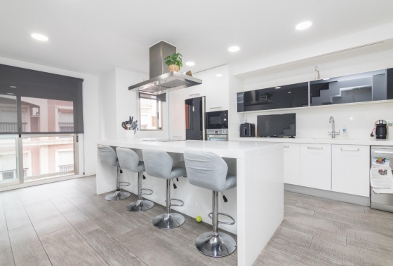 Resale - Apartment / flat - Elche - Center